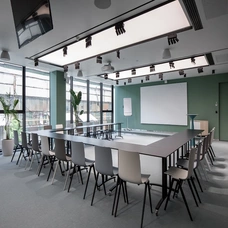 Офисная мебель из HPL для современных рабочих пространств тест